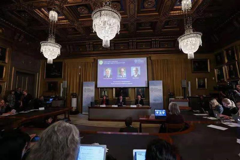 THE NOBEL PRIZE IN CHEMISTRY 2019